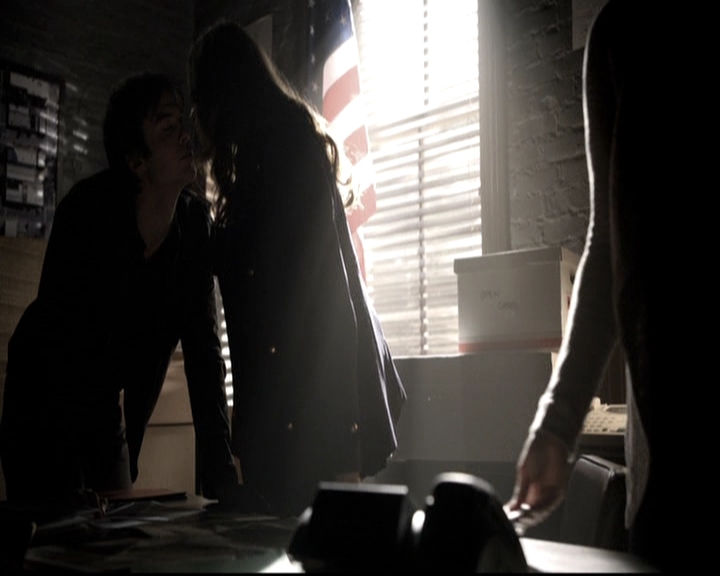 VampireDiariesWorld-dot-nl_6x14Stay1086.jpg