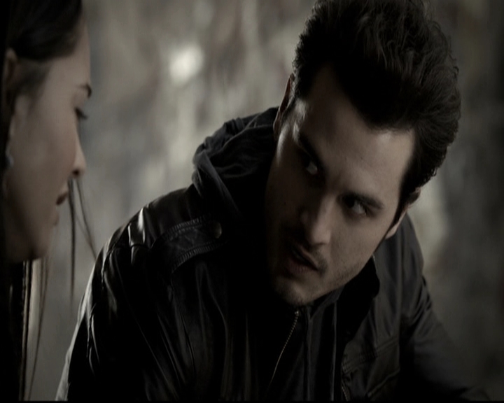 VampireDiariesWorld-dot-nl_6x14Stay1358.jpg