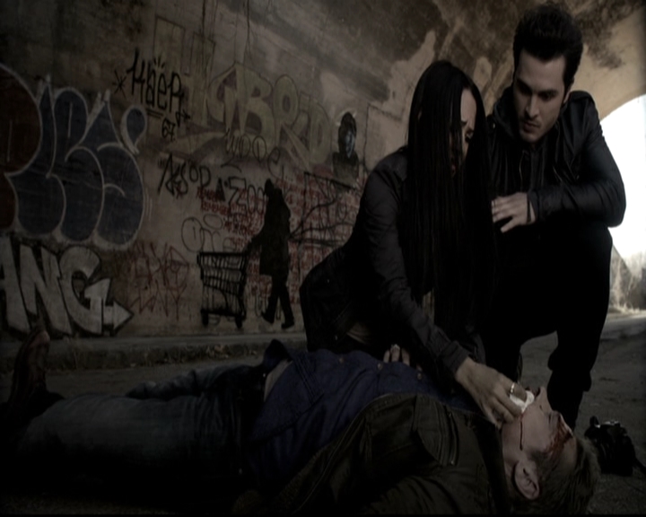 VampireDiariesWorld-dot-nl_6x14Stay1368.jpg