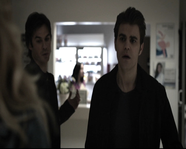 VampireDiariesWorld-dot-nl_6x14Stay1858.jpg