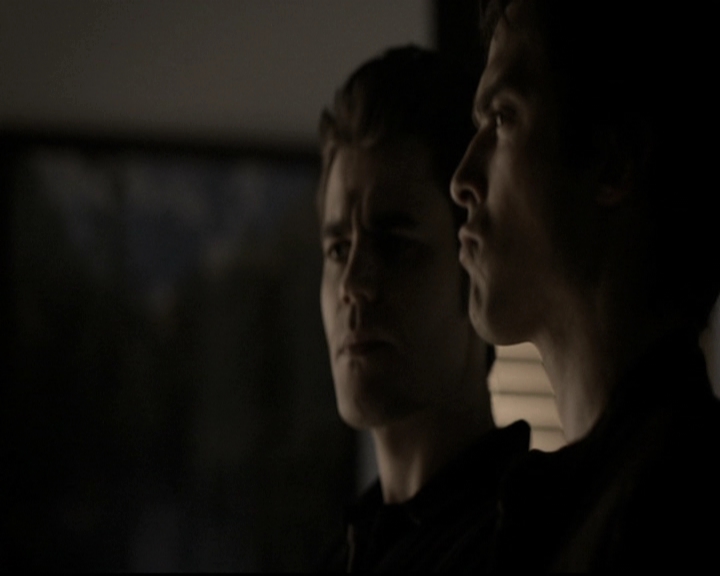 VampireDiariesWorld-dot-nl_6x14Stay1925.jpg