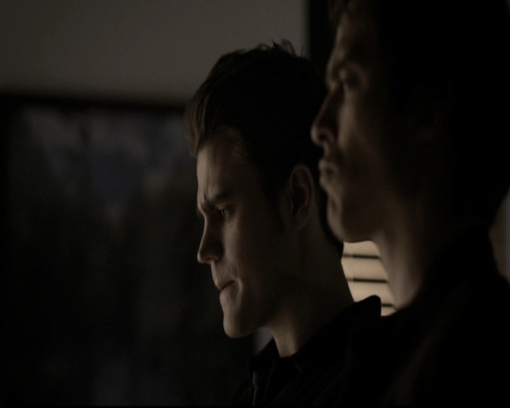 VampireDiariesWorld-dot-nl_6x14Stay1926.jpg