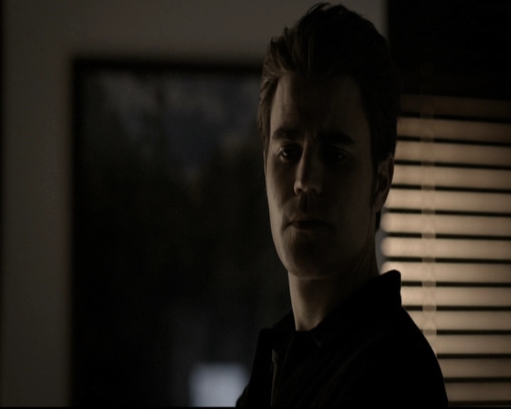 VampireDiariesWorld-dot-nl_6x14Stay1931.jpg