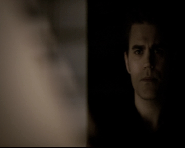 VampireDiariesWorld-dot-nl_6x14Stay1935.jpg