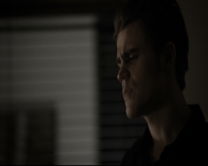 VampireDiariesWorld-dot-nl_6x14Stay1952.jpg