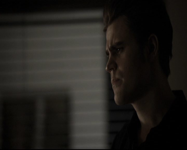 VampireDiariesWorld-dot-nl_6x14Stay1955.jpg