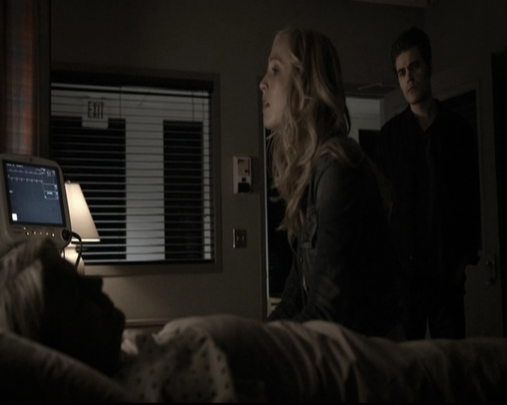 VampireDiariesWorld-dot-nl_6x14Stay1961.jpg