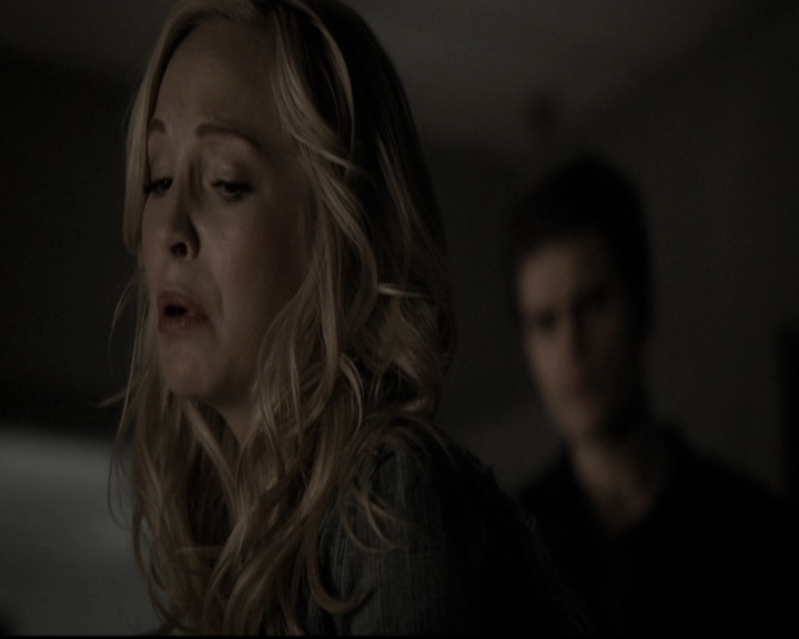 VampireDiariesWorld-dot-nl_6x14Stay1972.jpg