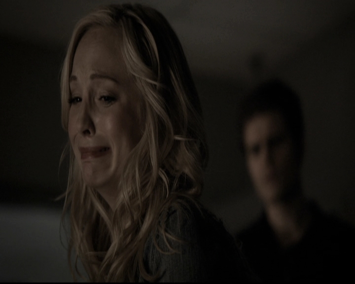 VampireDiariesWorld-dot-nl_6x14Stay1976.jpg