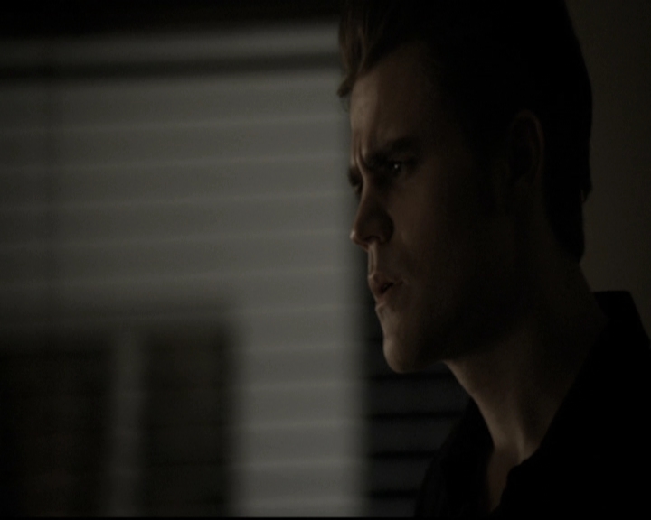 VampireDiariesWorld-dot-nl_6x14Stay1978.jpg