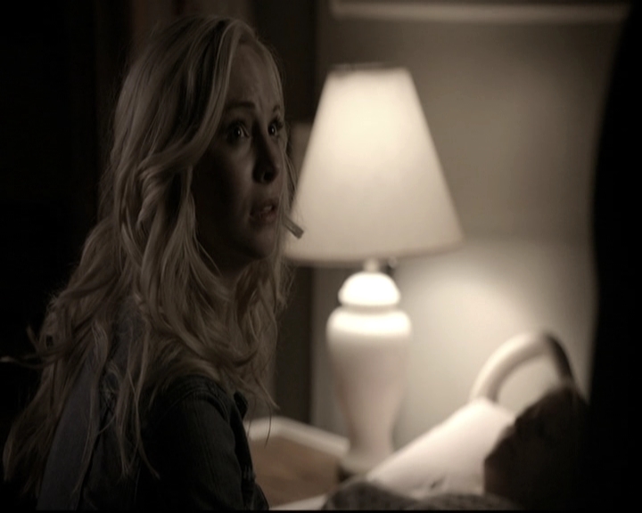 VampireDiariesWorld-dot-nl_6x14Stay1984.jpg