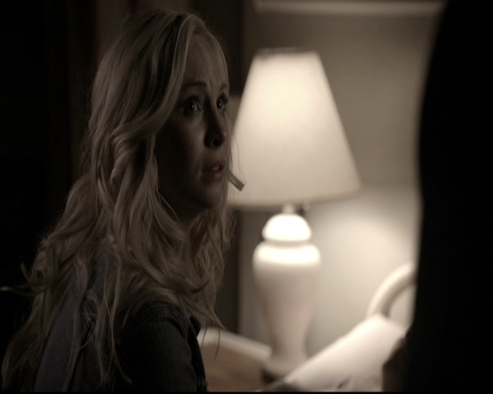 VampireDiariesWorld-dot-nl_6x14Stay1985.jpg