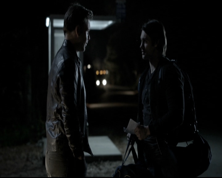 VampireDiariesWorld-dot-nl_6x14Stay2030.jpg