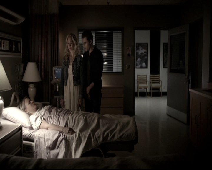 VampireDiariesWorld-dot-nl_6x14Stay2129.jpg