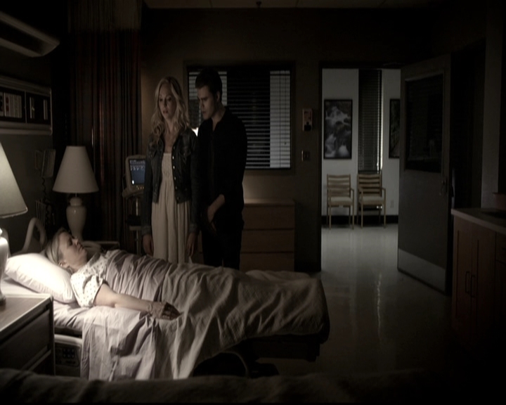 VampireDiariesWorld-dot-nl_6x14Stay2130.jpg