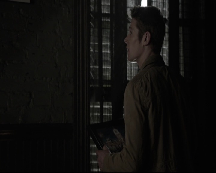 VampireDiariesWorld-dot-nl_6x15LetHerGo-deletedscenes0016.jpg