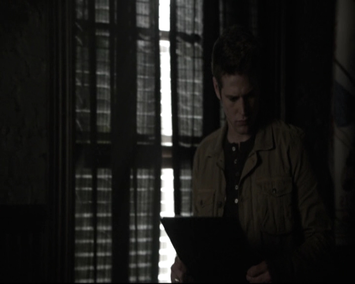 VampireDiariesWorld-dot-nl_6x15LetHerGo-deletedscenes0018.jpg