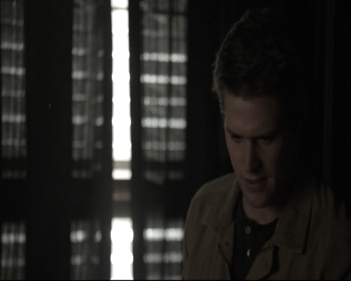 VampireDiariesWorld-dot-nl_6x15LetHerGo-deletedscenes0030.jpg