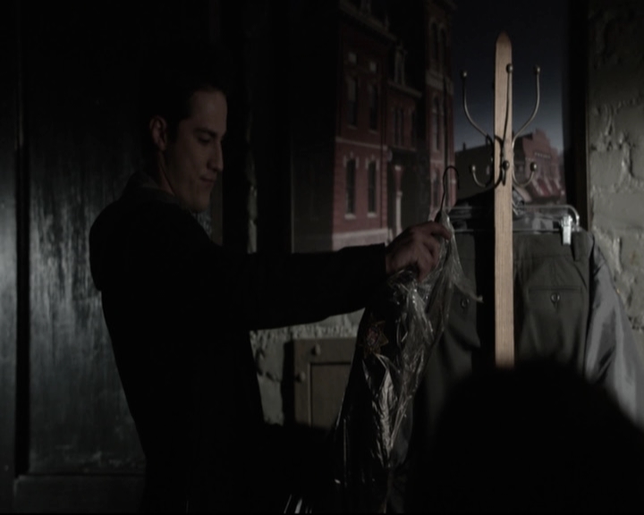 VampireDiariesWorld-dot-nl_6x15LetHerGo-deletedscenes0031.jpg