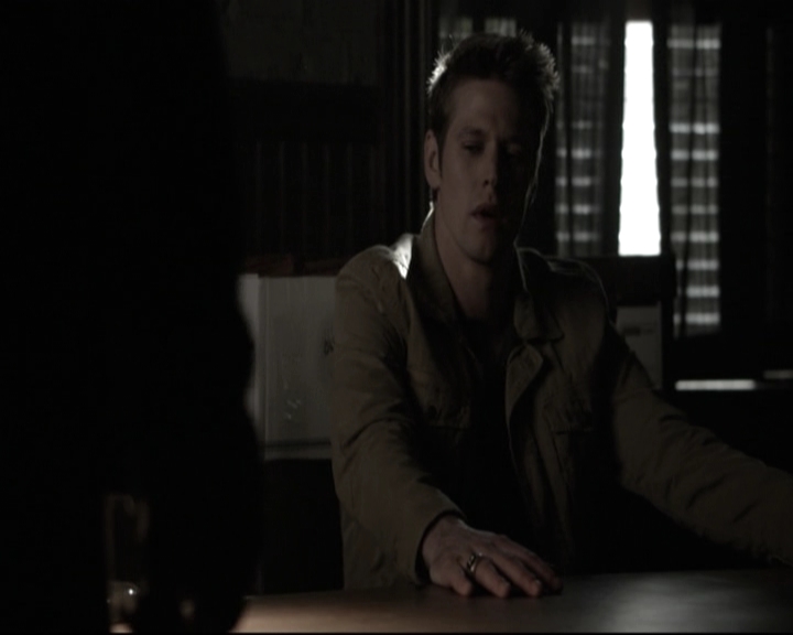 VampireDiariesWorld-dot-nl_6x15LetHerGo-deletedscenes0036.jpg