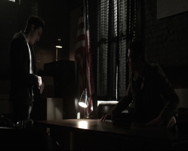 VampireDiariesWorld-dot-nl_6x15LetHerGo-deletedscenes0042.jpg