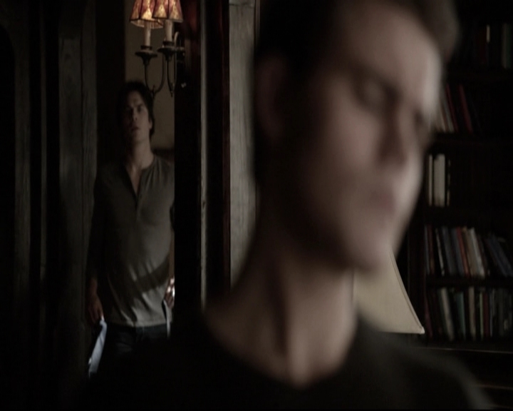 VampireDiariesWorld-dot-nl_6x15LetHerGo-deletedscenes0075.jpg