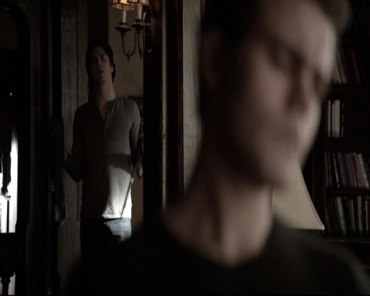 VampireDiariesWorld-dot-nl_6x15LetHerGo-deletedscenes0077.jpg