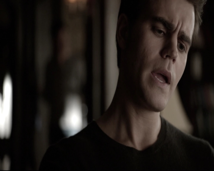 VampireDiariesWorld-dot-nl_6x15LetHerGo-deletedscenes0079.jpg