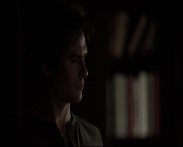 VampireDiariesWorld-dot-nl_6x15LetHerGo-deletedscenes0081.jpg