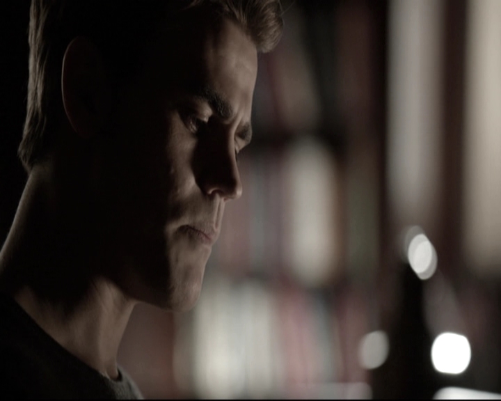 VampireDiariesWorld-dot-nl_6x15LetHerGo-deletedscenes0093.jpg