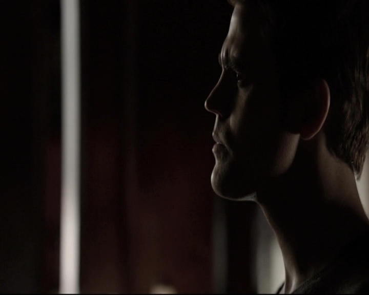 VampireDiariesWorld-dot-nl_6x15LetHerGo-deletedscenes0123.jpg