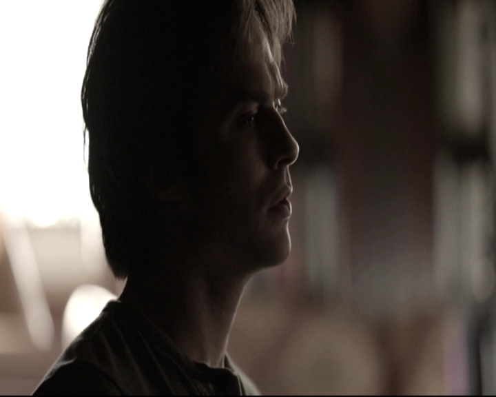 VampireDiariesWorld-dot-nl_6x15LetHerGo-deletedscenes0128.jpg