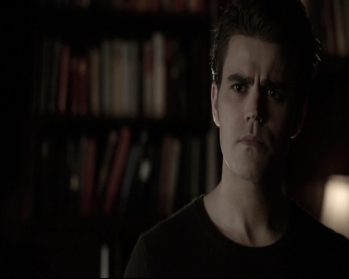 VampireDiariesWorld-dot-nl_6x15LetHerGo-deletedscenes0134.jpg