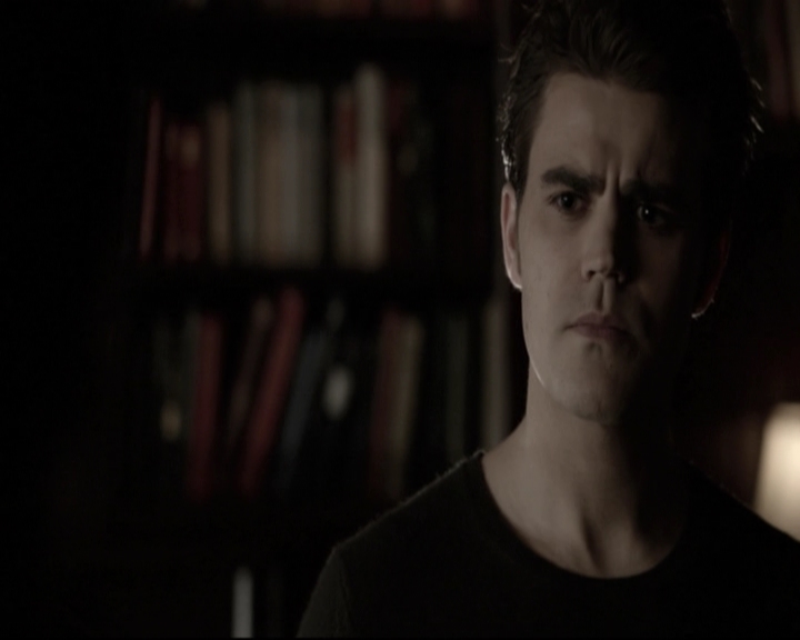 VampireDiariesWorld-dot-nl_6x15LetHerGo-deletedscenes0135.jpg