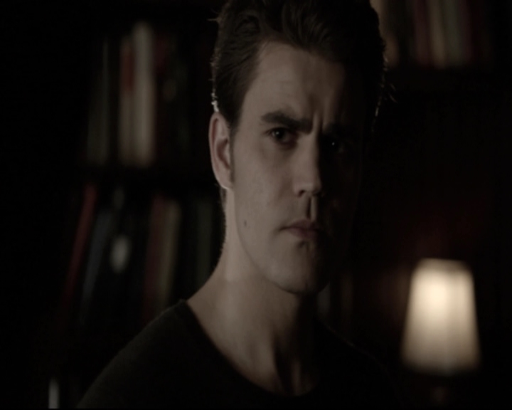 VampireDiariesWorld-dot-nl_6x15LetHerGo-deletedscenes0138.jpg