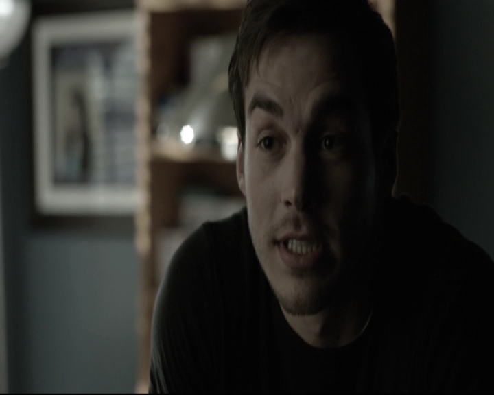 VampireDiariesWorld-dot-nl_6x15LetHerGo-deletedscenes0189.jpg