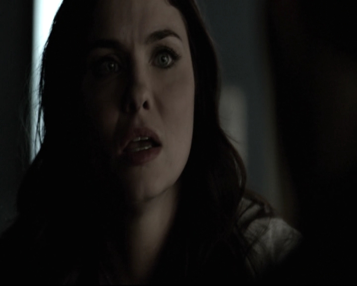 VampireDiariesWorld-dot-nl_6x15LetHerGo-deletedscenes0225.jpg