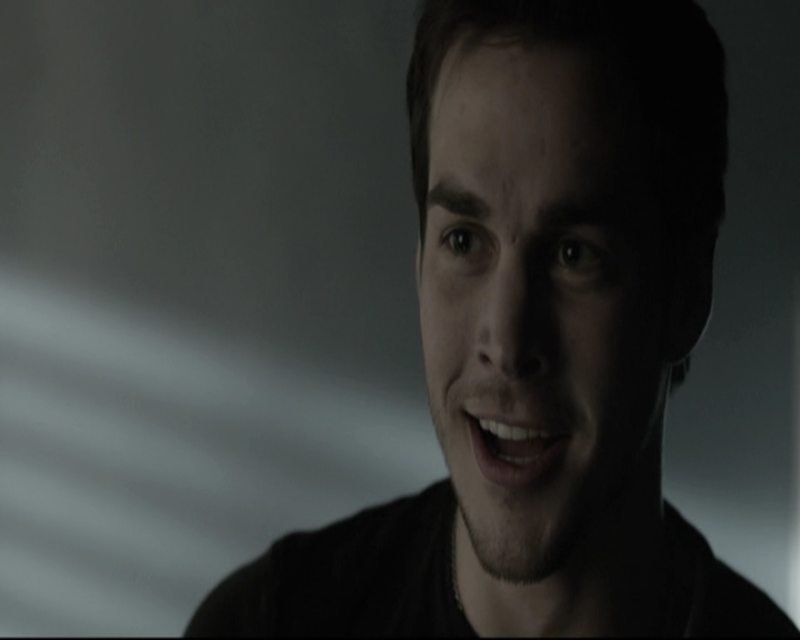 VampireDiariesWorld-dot-nl_6x15LetHerGo-deletedscenes0228.jpg