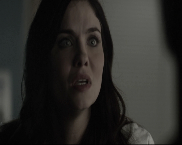 VampireDiariesWorld-dot-nl_6x15LetHerGo-deletedscenes0234.jpg