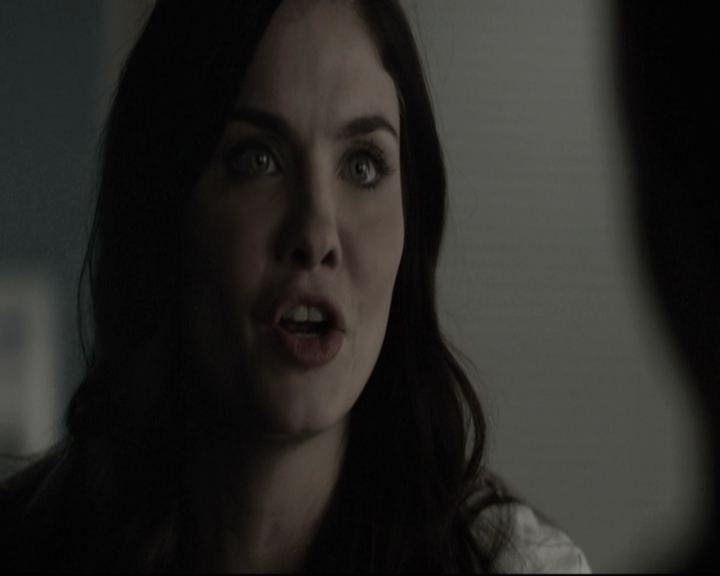 VampireDiariesWorld-dot-nl_6x15LetHerGo-deletedscenes0235.jpg