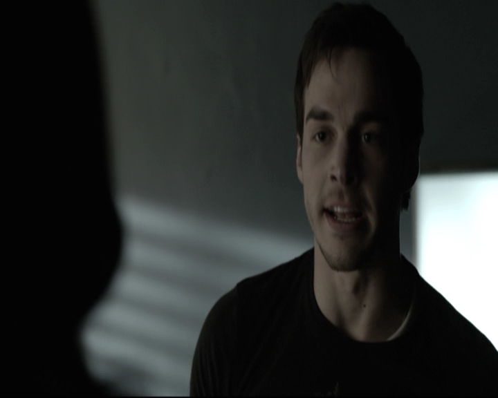 VampireDiariesWorld-dot-nl_6x15LetHerGo-deletedscenes0244.jpg