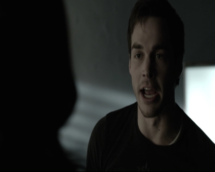 VampireDiariesWorld-dot-nl_6x15LetHerGo-deletedscenes0246.jpg