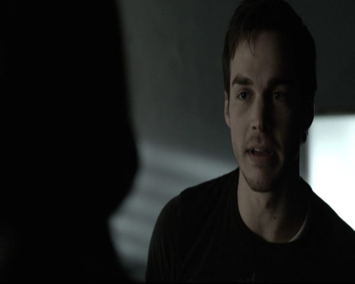 VampireDiariesWorld-dot-nl_6x15LetHerGo-deletedscenes0249.jpg