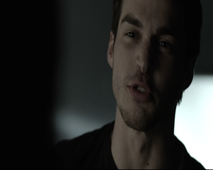 VampireDiariesWorld-dot-nl_6x15LetHerGo-deletedscenes0254.jpg