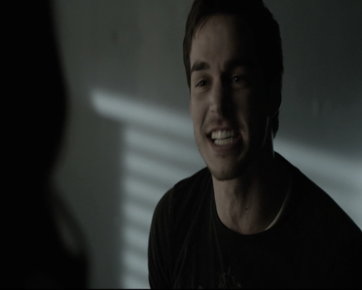 VampireDiariesWorld-dot-nl_6x15LetHerGo-deletedscenes0259.jpg