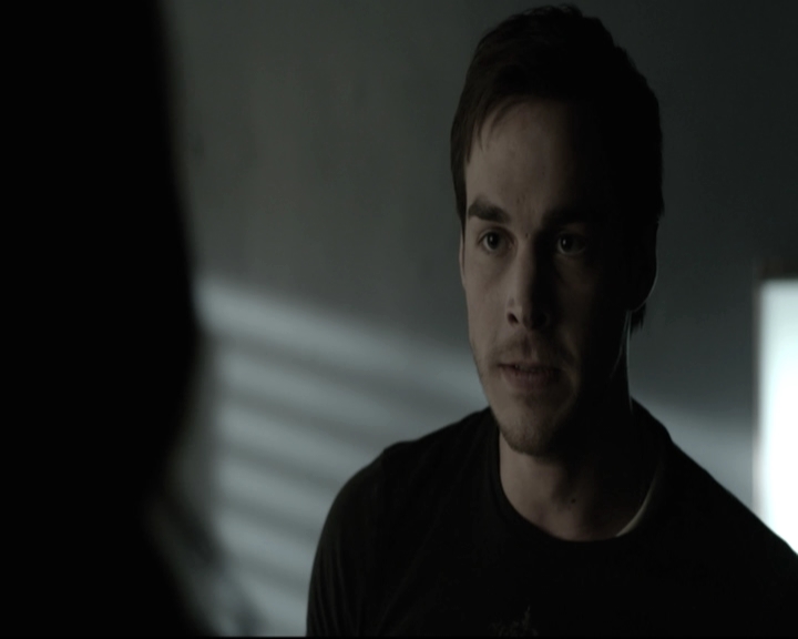 VampireDiariesWorld-dot-nl_6x15LetHerGo-deletedscenes0263.jpg