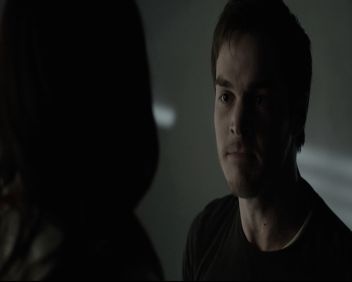 VampireDiariesWorld-dot-nl_6x15LetHerGo-deletedscenes0267.jpg