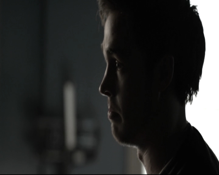 VampireDiariesWorld-dot-nl_6x15LetHerGo-deletedscenes0276.jpg