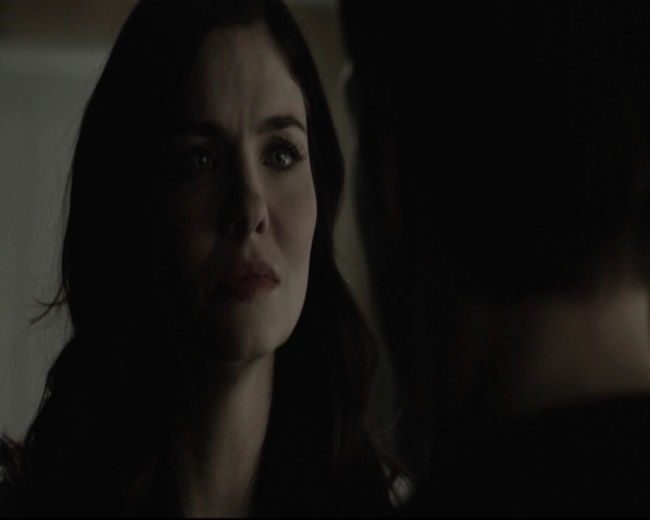 VampireDiariesWorld-dot-nl_6x15LetHerGo-deletedscenes0277.jpg