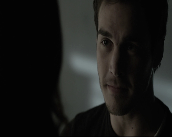 VampireDiariesWorld-dot-nl_6x15LetHerGo-deletedscenes0282.jpg